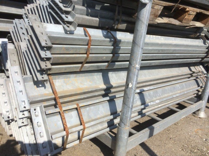 23 metri lineari di scaffalature portapallet zincate Voest