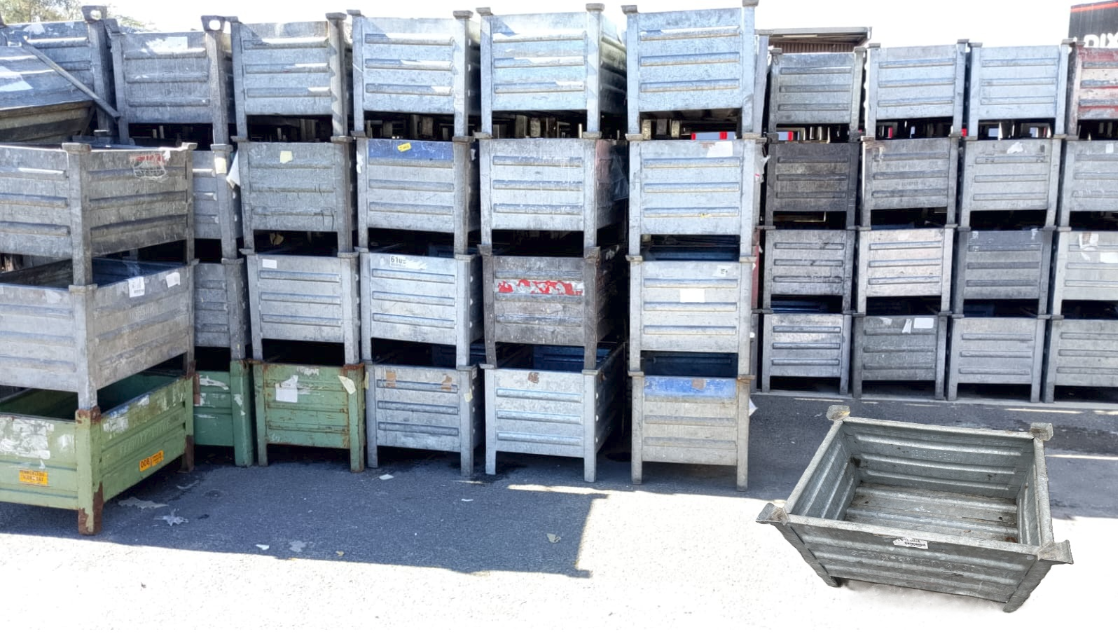 100 St. Eisenkisten 80 x 50 x 50 cm verzinkt, gebraucht 100 St. Eisenkisten 80 x 50 x 50 cm verzinkt, gebraucht