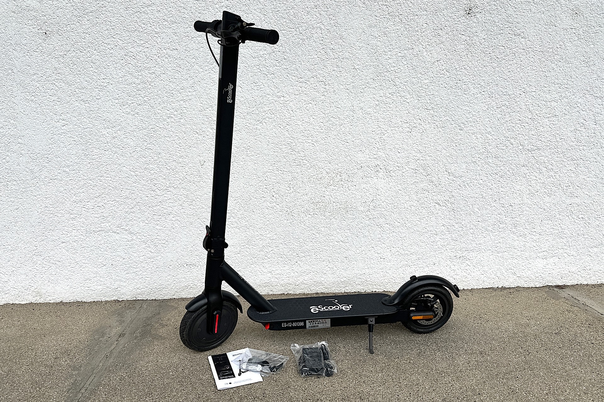 NEUWARE: 15 E-Scooter