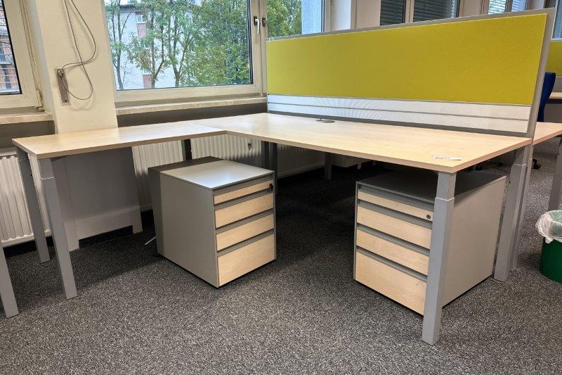 Büroauflösung eines Versandhauses Teil 1: Büroausstattung, Einbauküchen und Möbel - 428 Posten