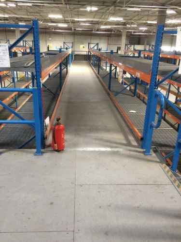 200 metri lineari di scaffalature a traliccio Scaffalature per pallet Stow