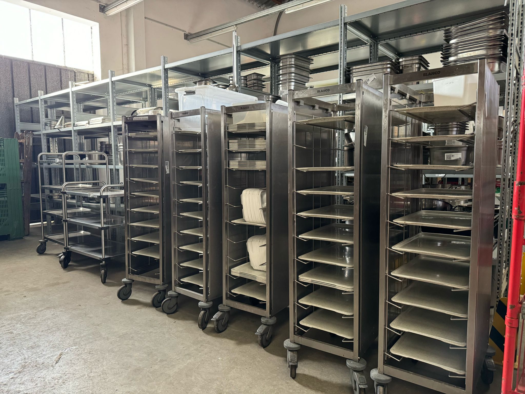 Kika/Leiner: Gastro Sammelversteigerung