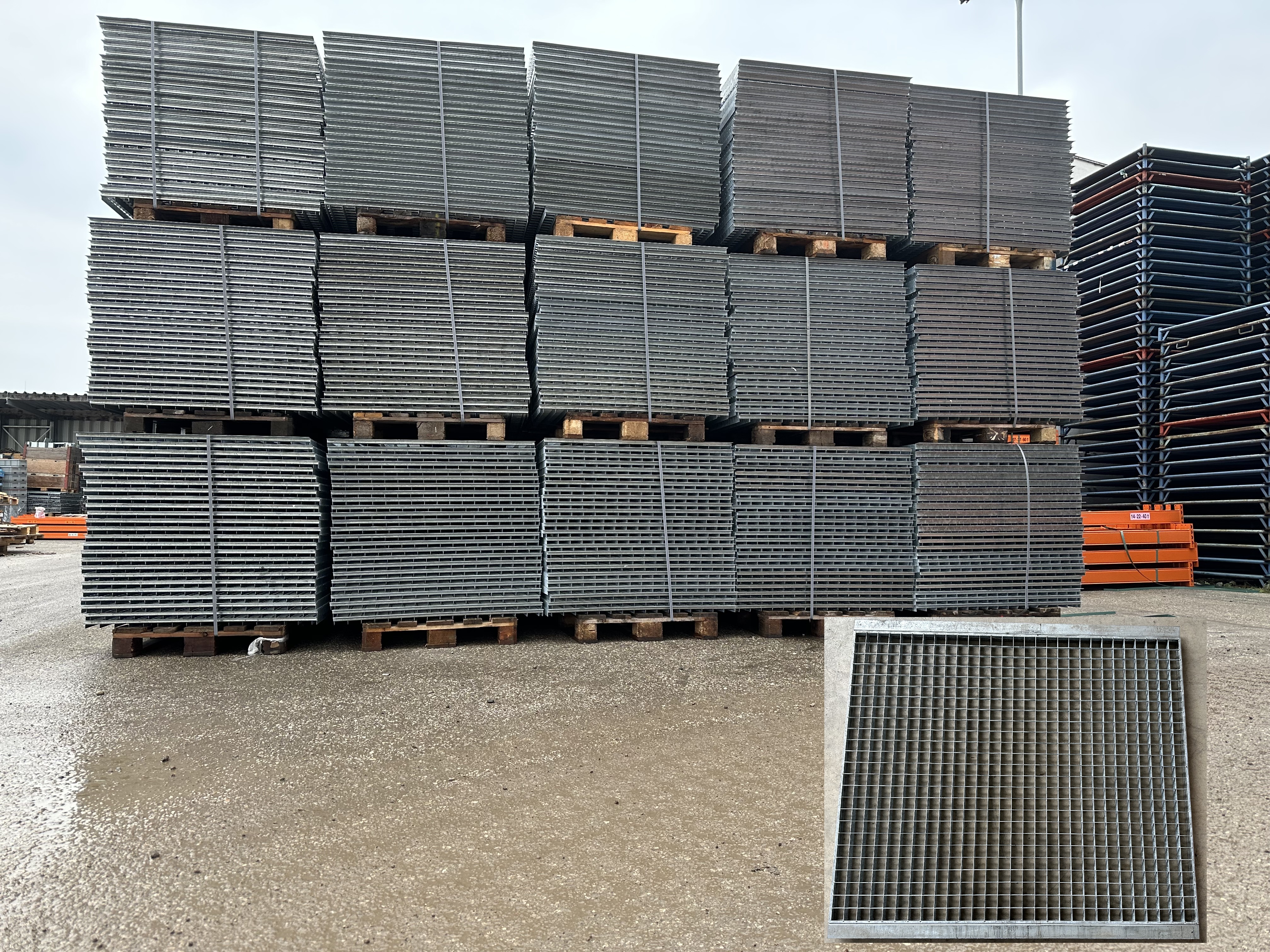 250 St. Einlagegitter 129 x 122 cm, gebraucht