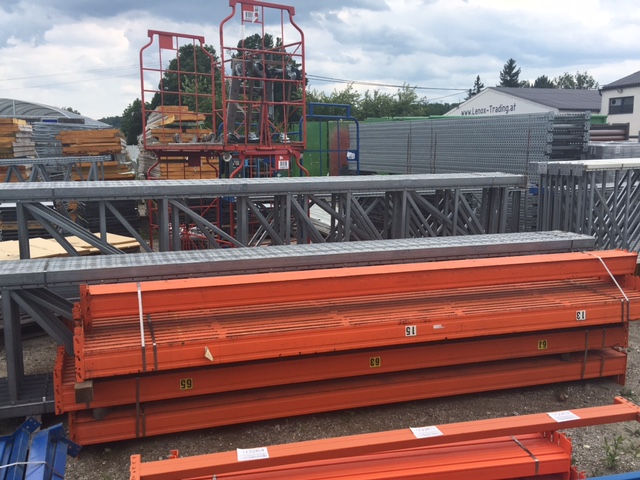 42.1 linear metres of Schäfer pallet racking