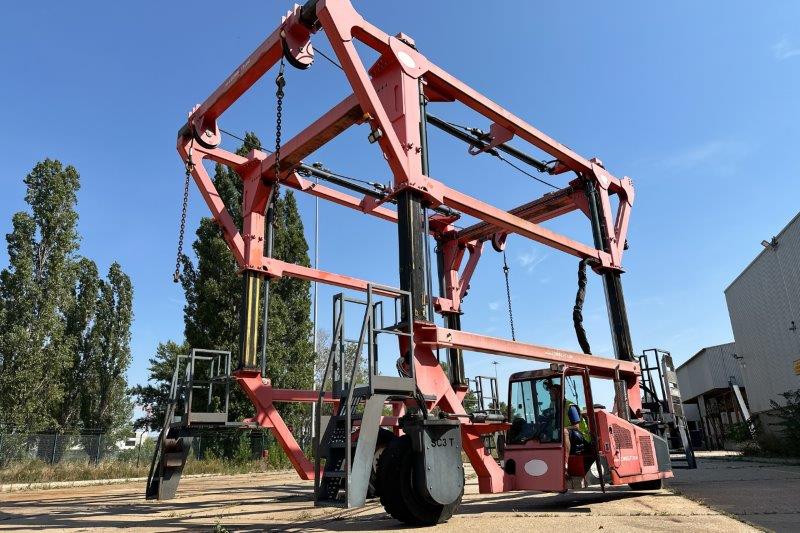 Stellantis/Opel Wien 128 Stück Elektro-Stapler, Verladekräne und Elektro Schlepper