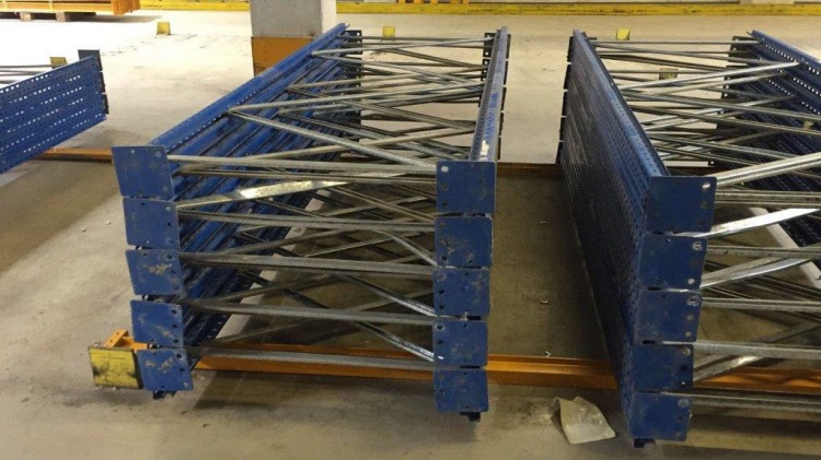 28 metri lineari di scaffalature portapallet Jungheinrich di tipo E