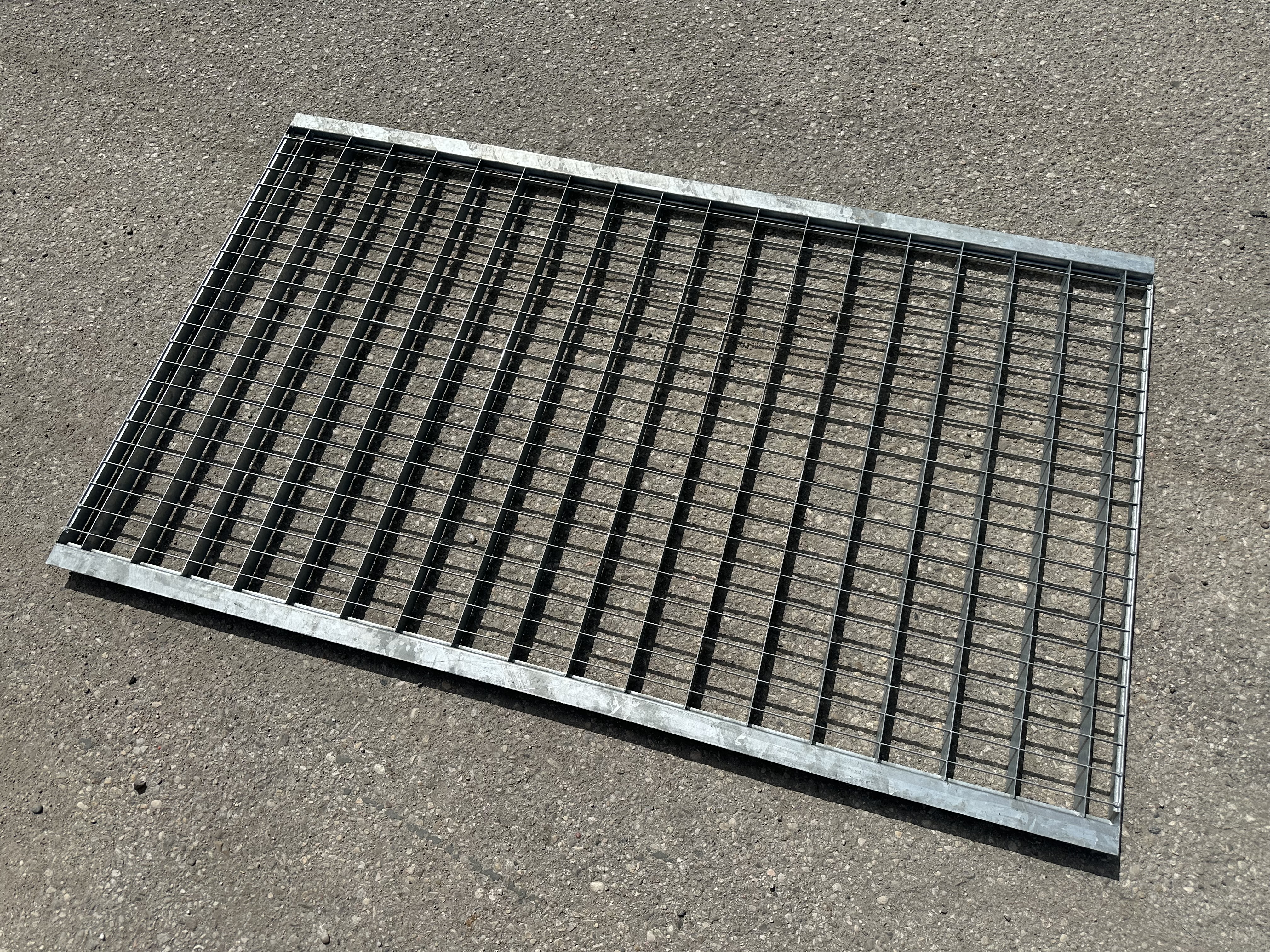 900 St. Einlagegitter für 110 cm tiefe Regale, gebraucht