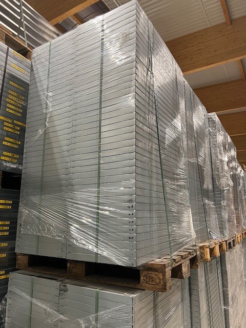 75 linear metres of Schäfer shelving, type R3000