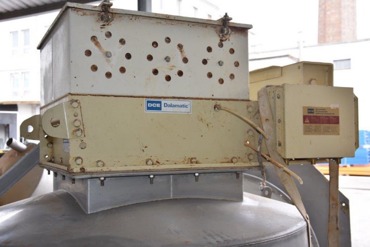 Stainless steel tank incl. filter