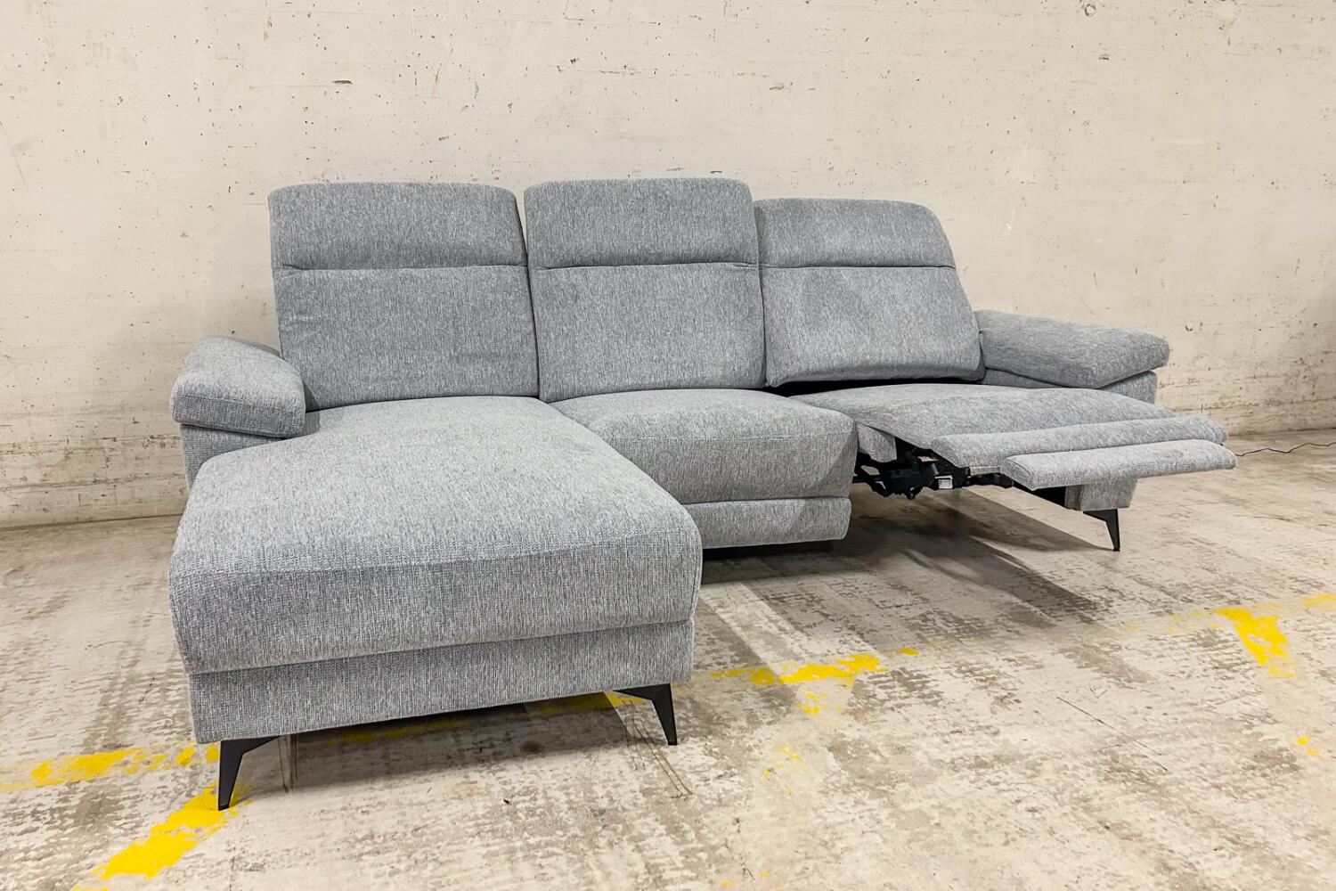 Esszimmermöbel und Wohnlandschaft