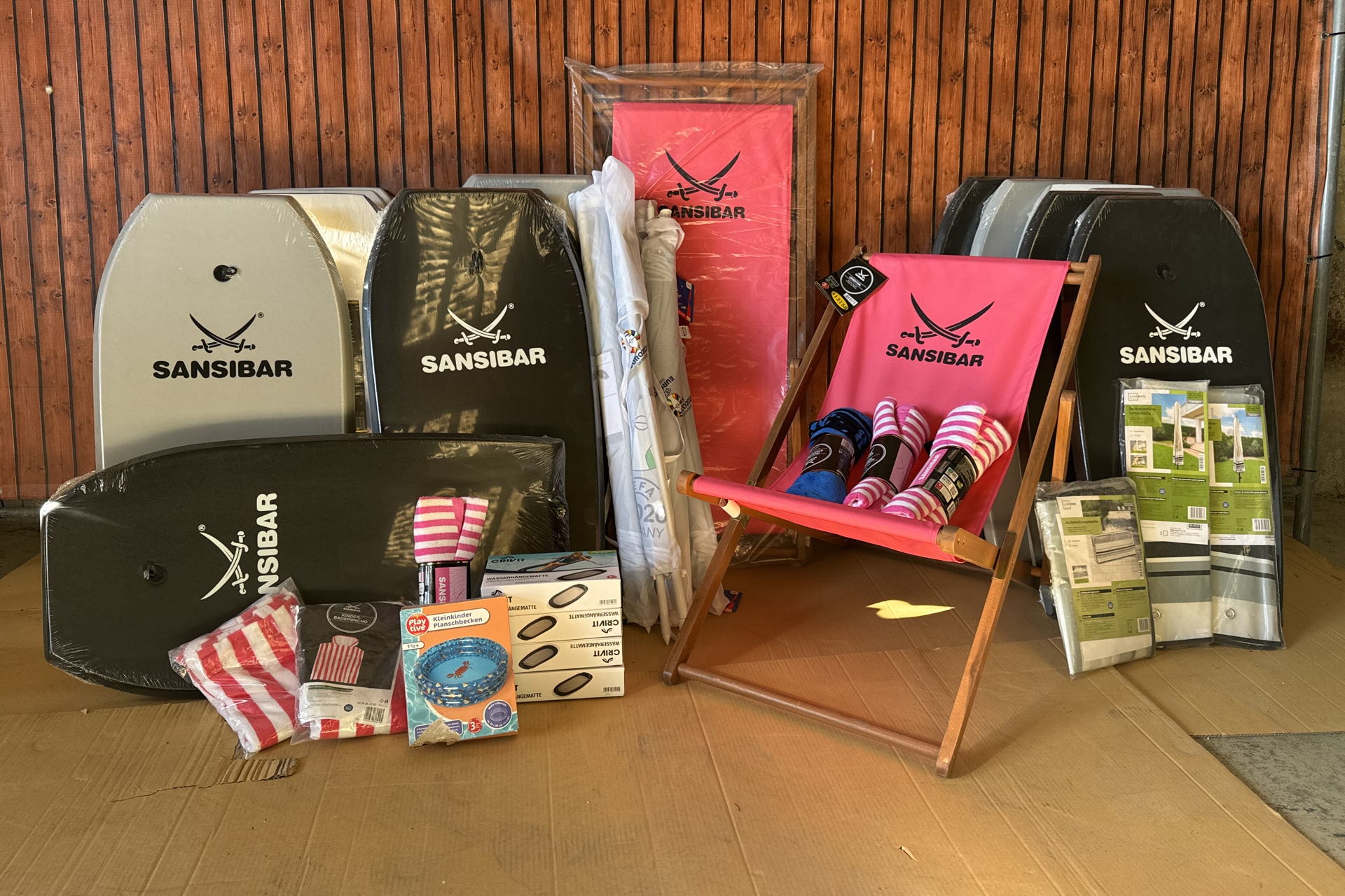 Sammelversteigerung: Haushaltswaren, Werkzeuge und Vogelhäuser