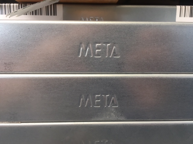 65 folyóméter Meta polcrendszer