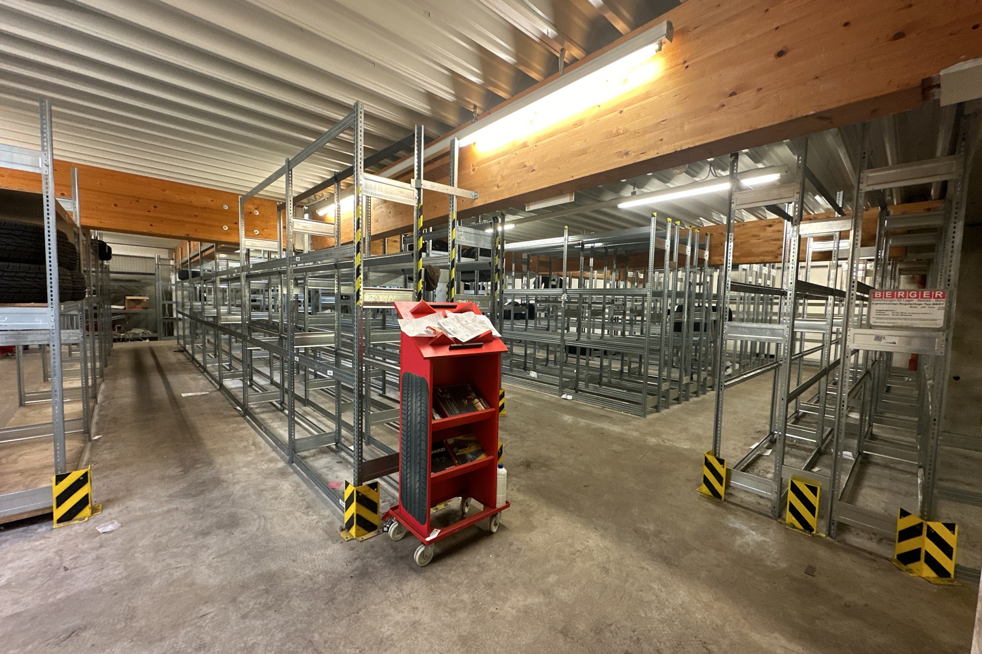 Standortschließung: KFZ Werkstatt und Fachhandel - 811 Posten