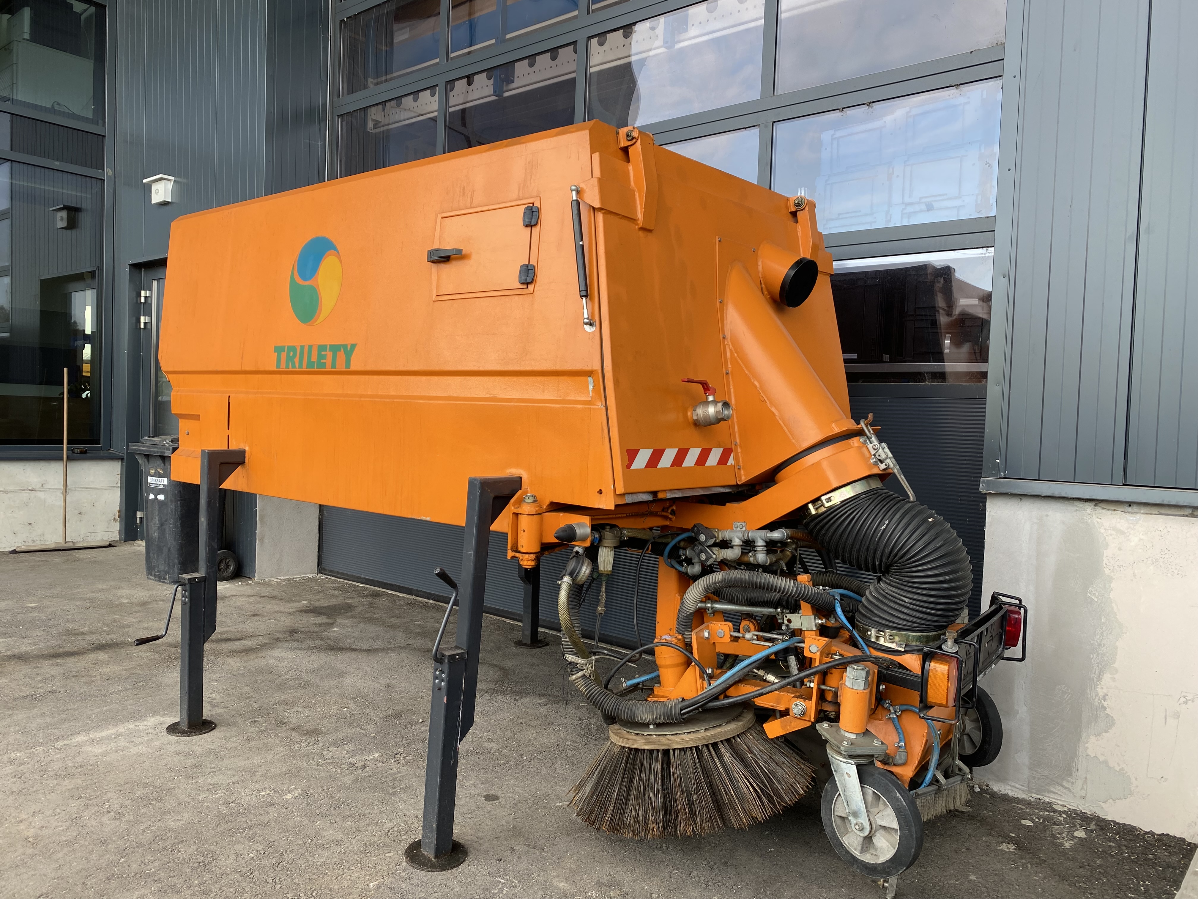 Aufsatzkehrmaschine TRILETY