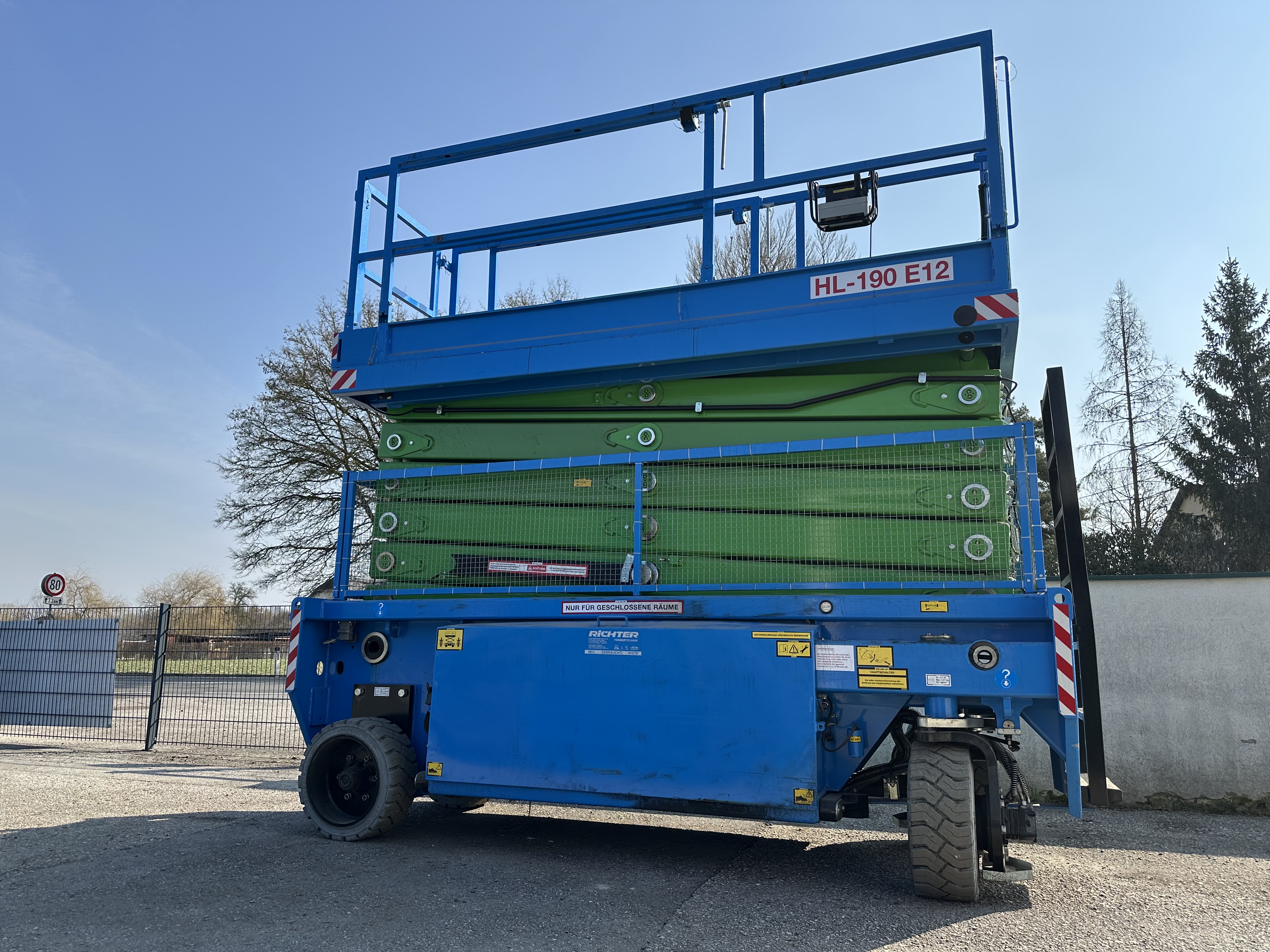 Holland Lift HL-190 E12 Hebebühne - Scherenbühne, gebraucht