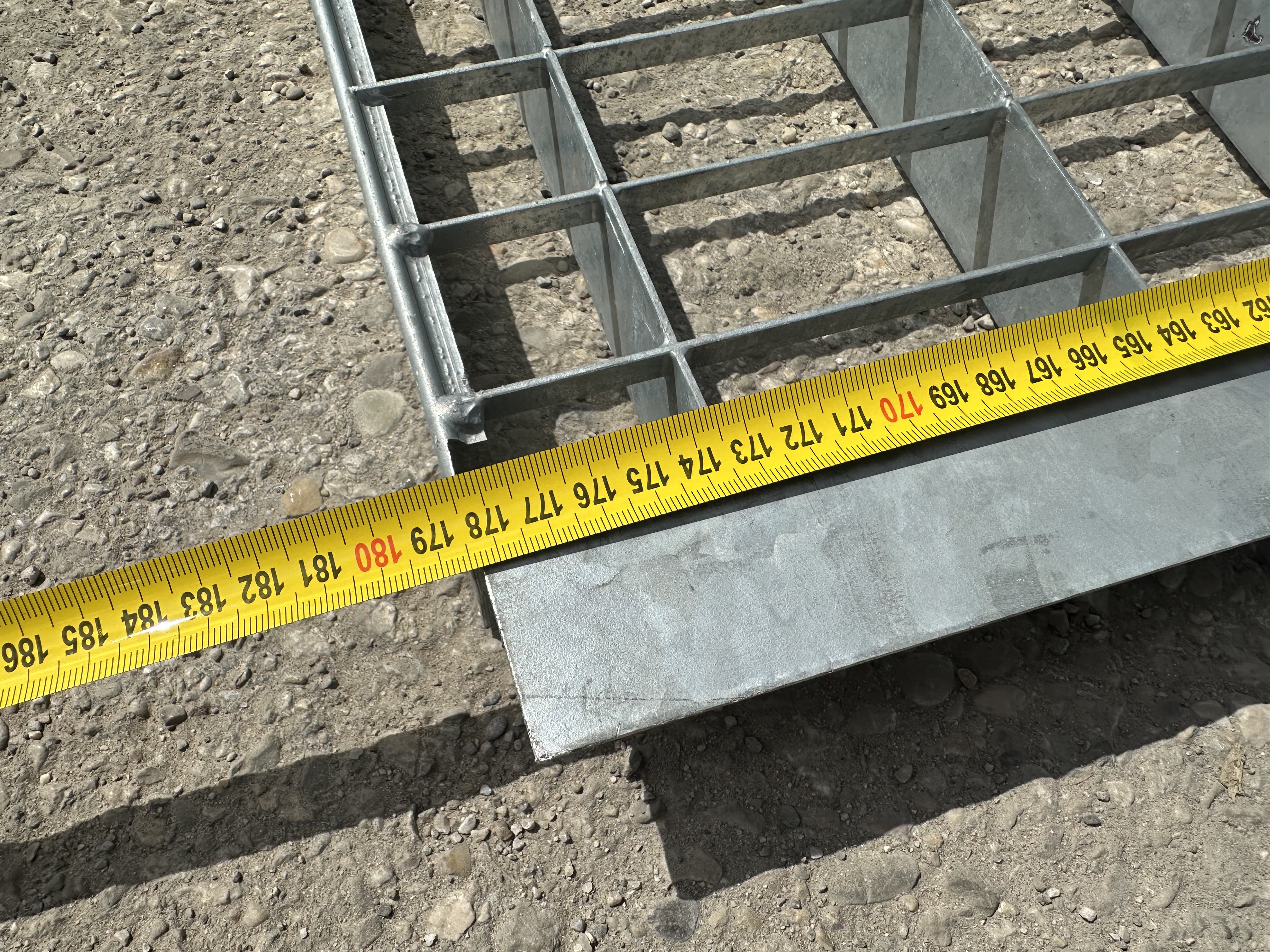900 St. Einlagegitter für 110 cm tiefe Regale, gebraucht
