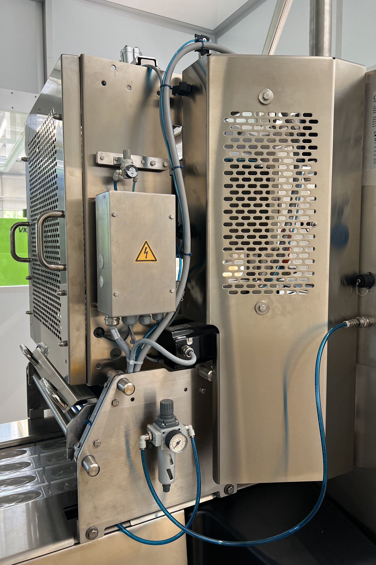 MULTIVAC R 245 Medical High-End Tiefziehverpackungsmaschine, neuwertig