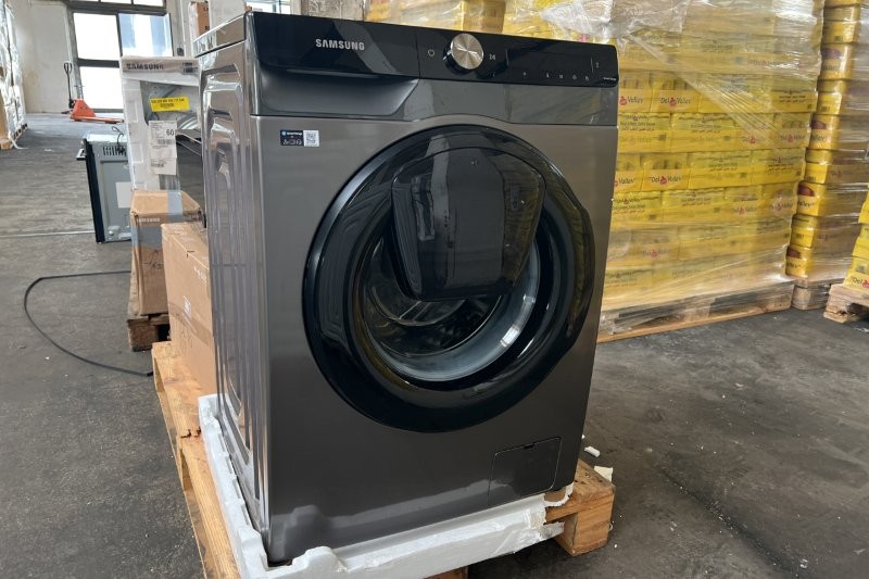 Elektro- und Haushaltsgeräte: Kühlschränke, Waschmaschinen, LED Smart TV´s