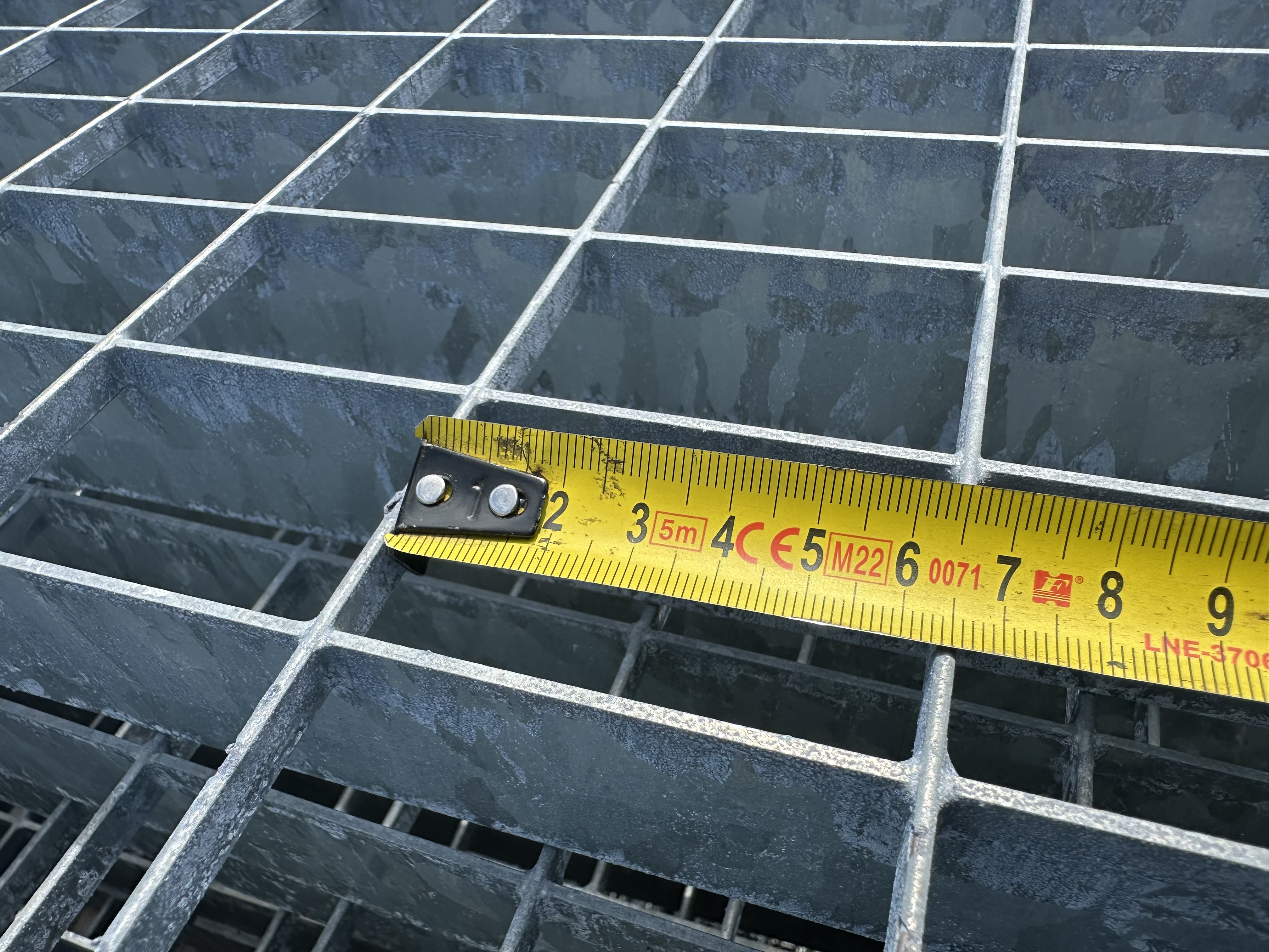 70 St. Einlagegitter für 105 cm tiefe Regale, gebraucht