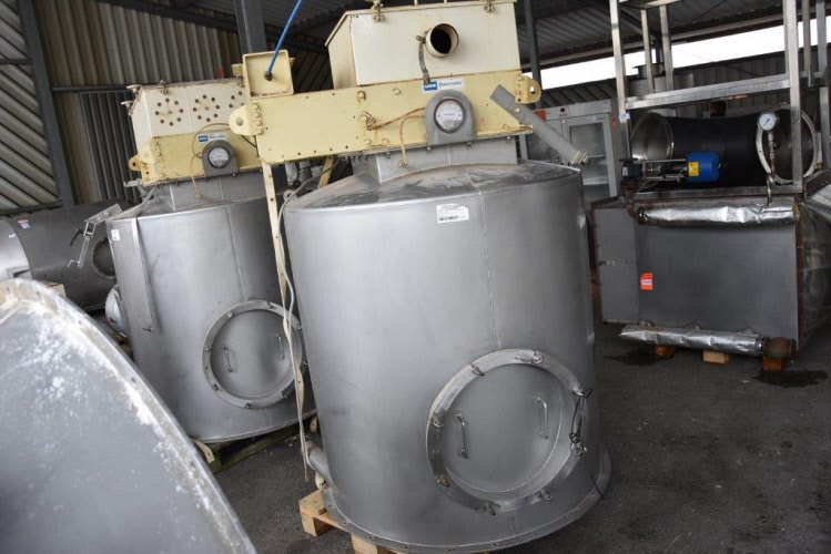 Stainless steel tank incl. filter