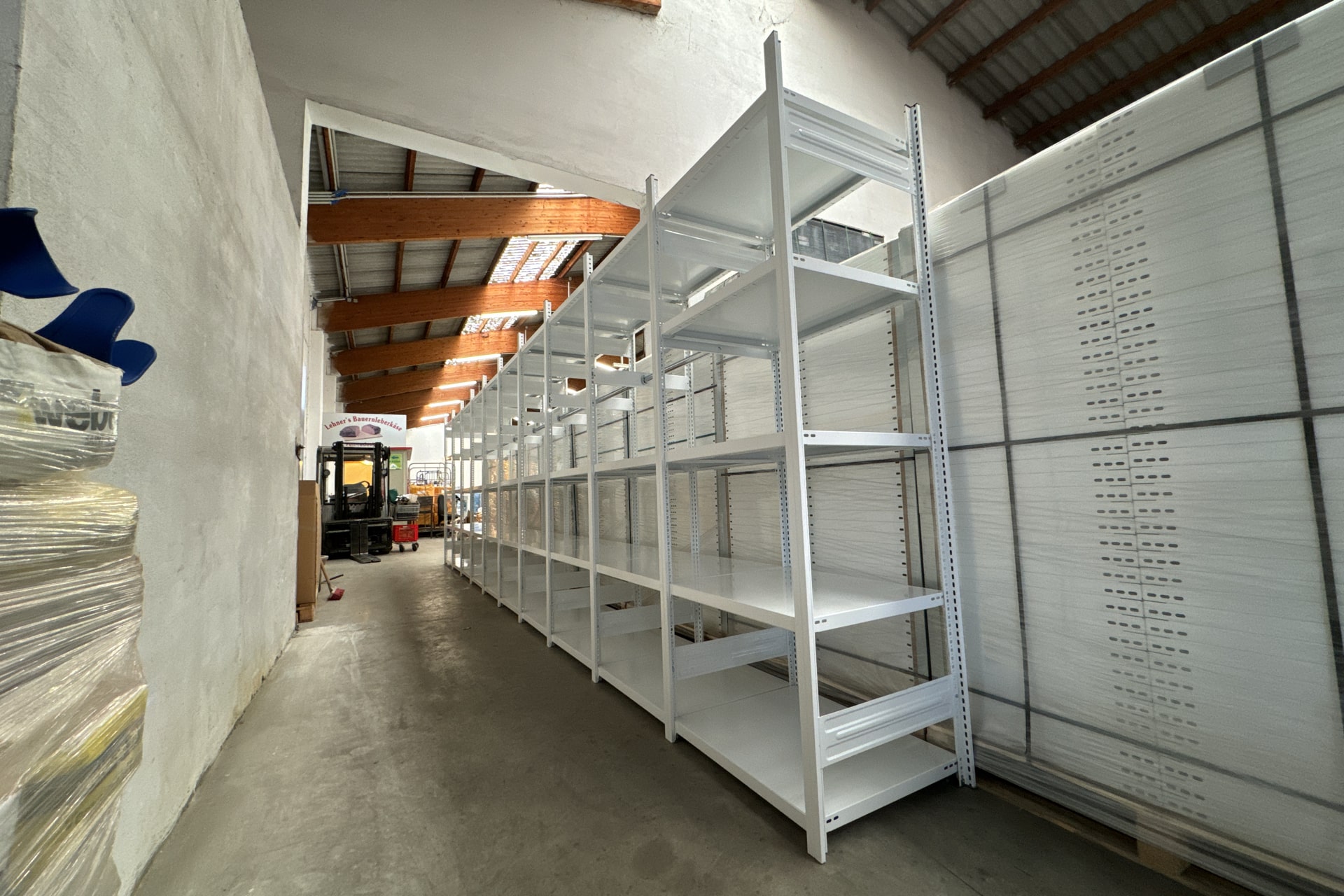 127 lfm Fachbodensteckregale, Neuware