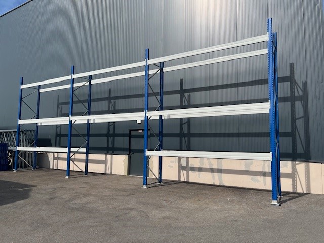 90 linear metres of Jungheinrich Heavy Duty pallet racking