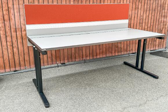 Büromöbelauktion - HALI