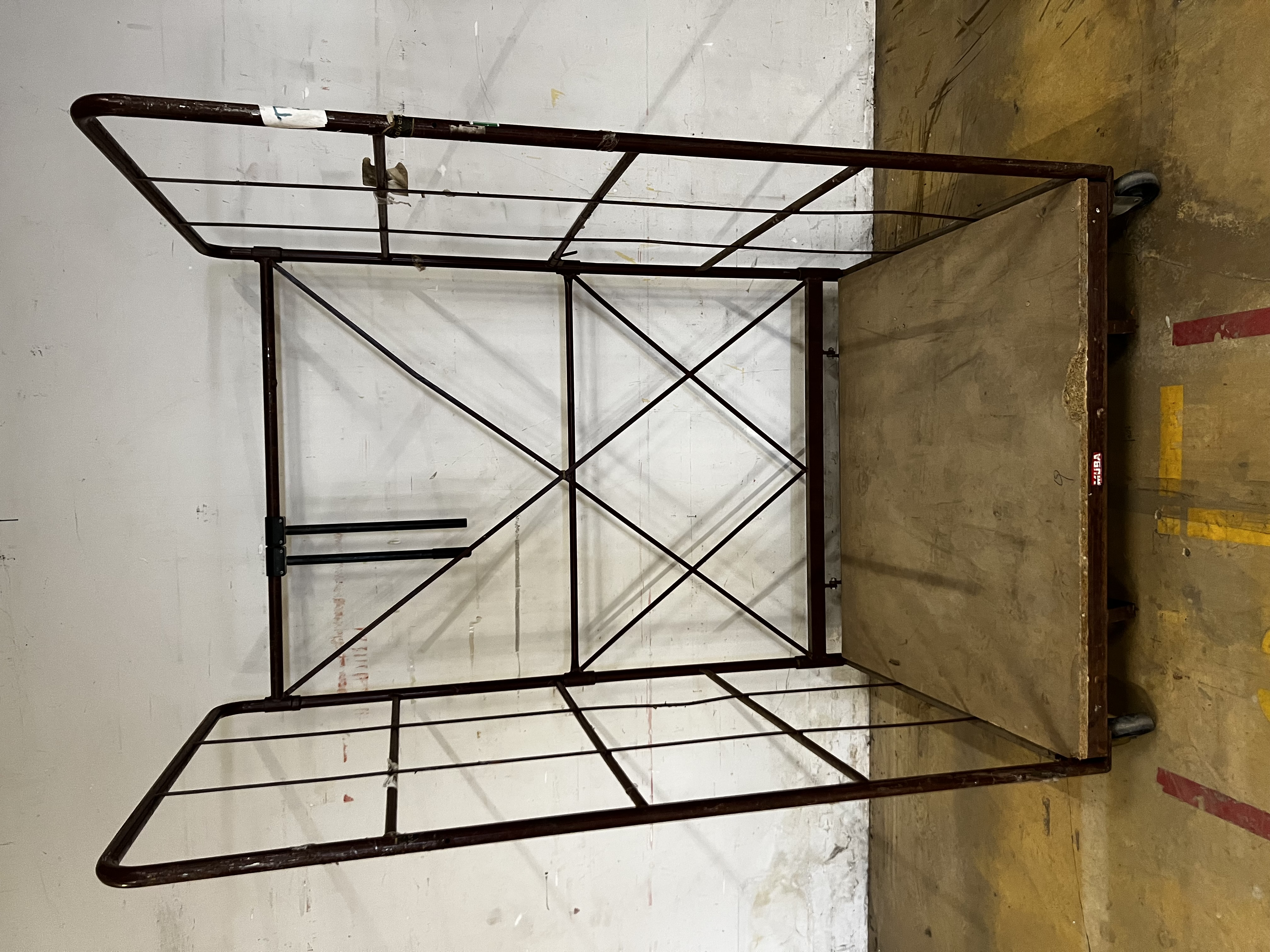 70 St. Corletten Wagen 129 x 116 x 209 cm, gebraucht