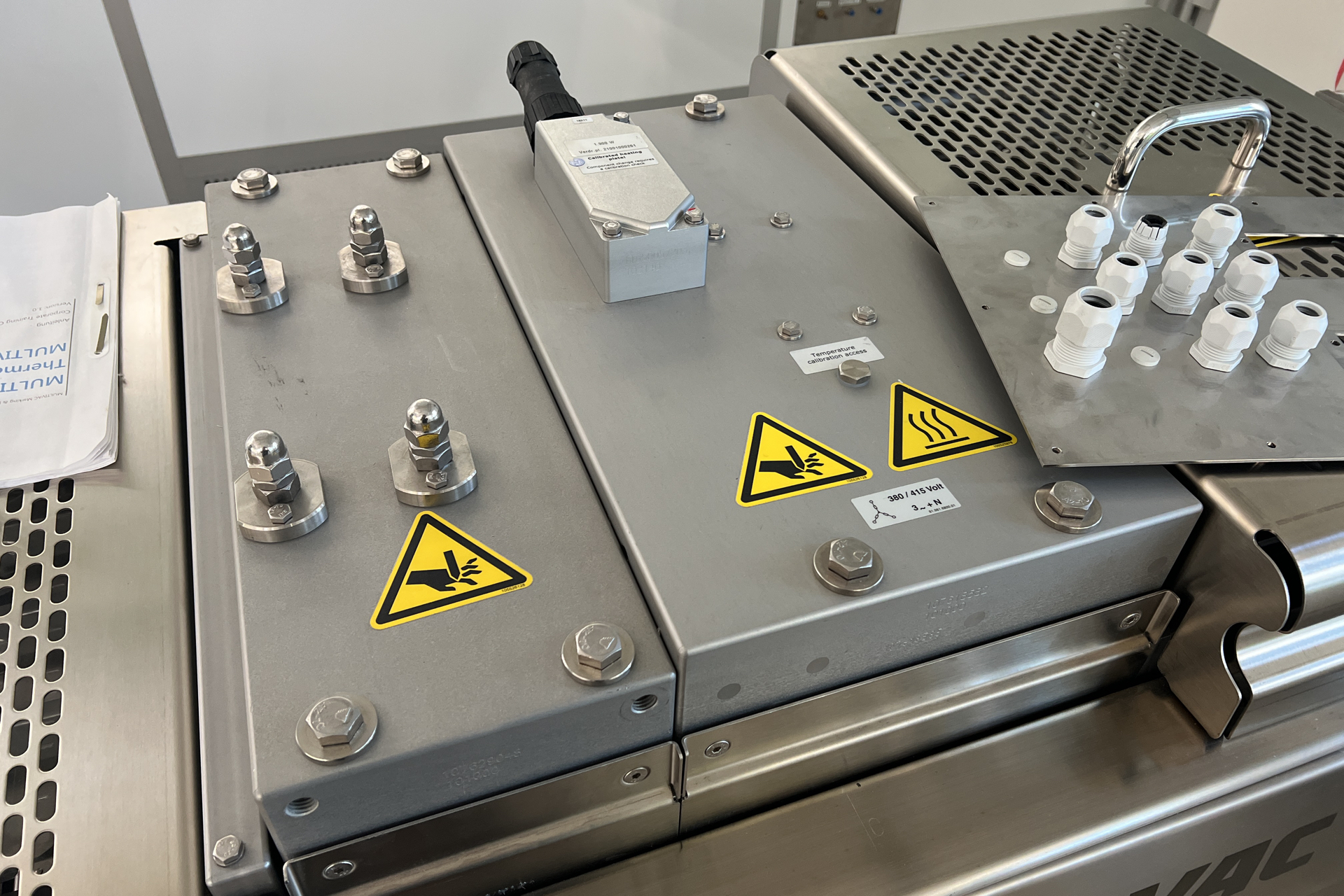 MULTIVAC R 245 Medical High-End Tiefziehverpackungsmaschine, neuwertig