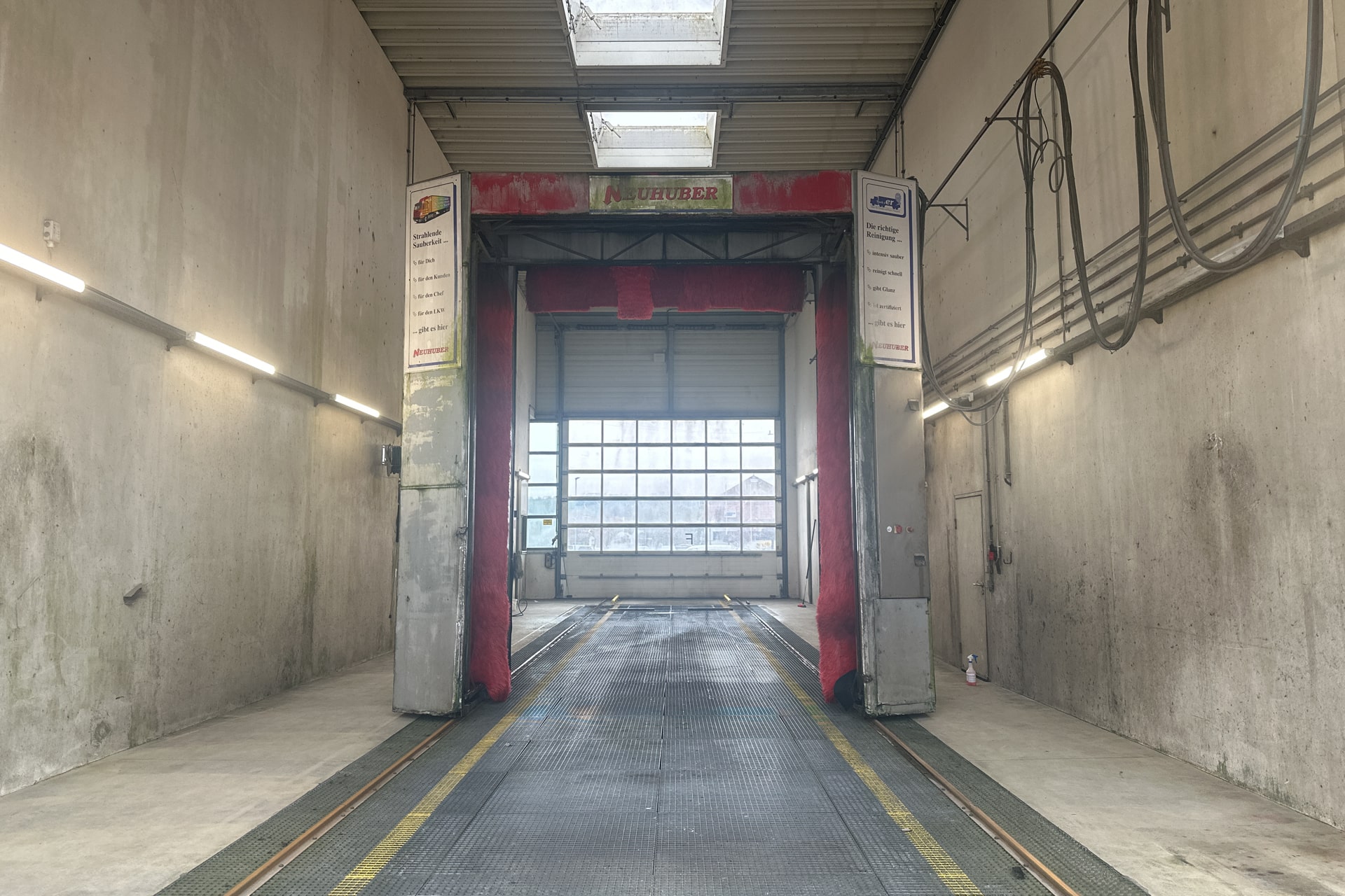 Waschanlage, LKW Anhänger und Zubehör - 13 Posten