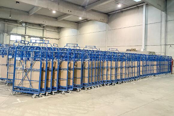 Kika/Leiner: 1.100 Stück Möbelcorlettenwägen