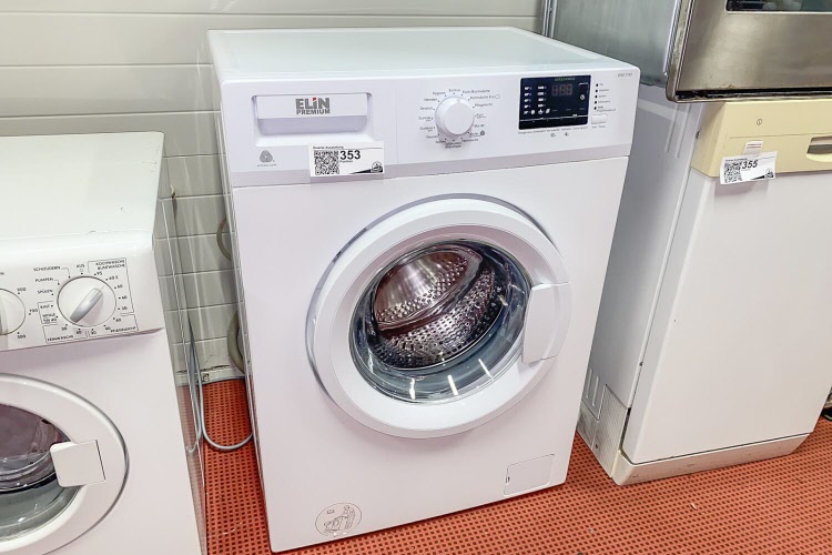 Haushaltsauflösung: Sammlerstücke und Möbel