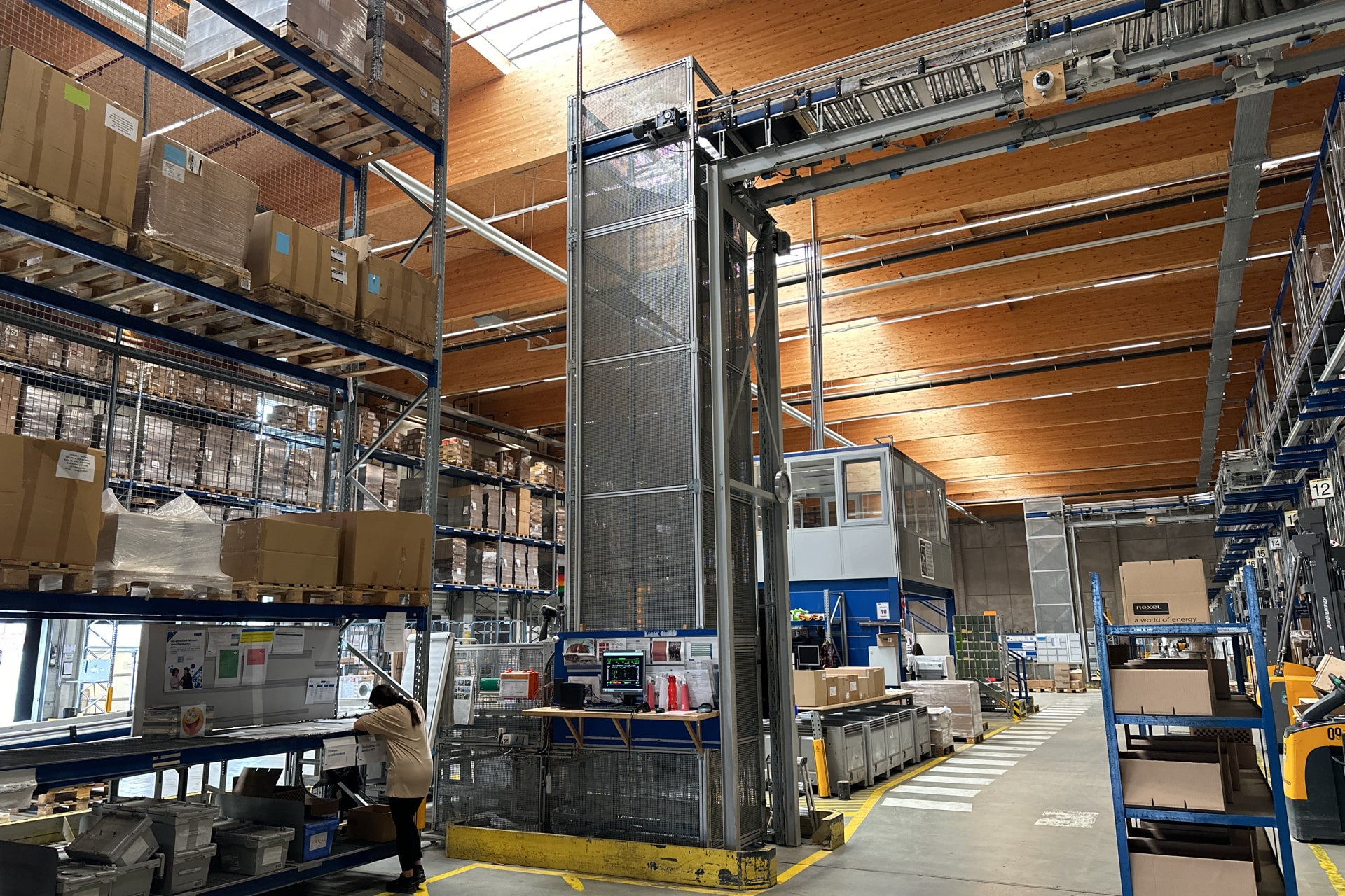 Fördertechnik und Paketlifte - 40 Posten