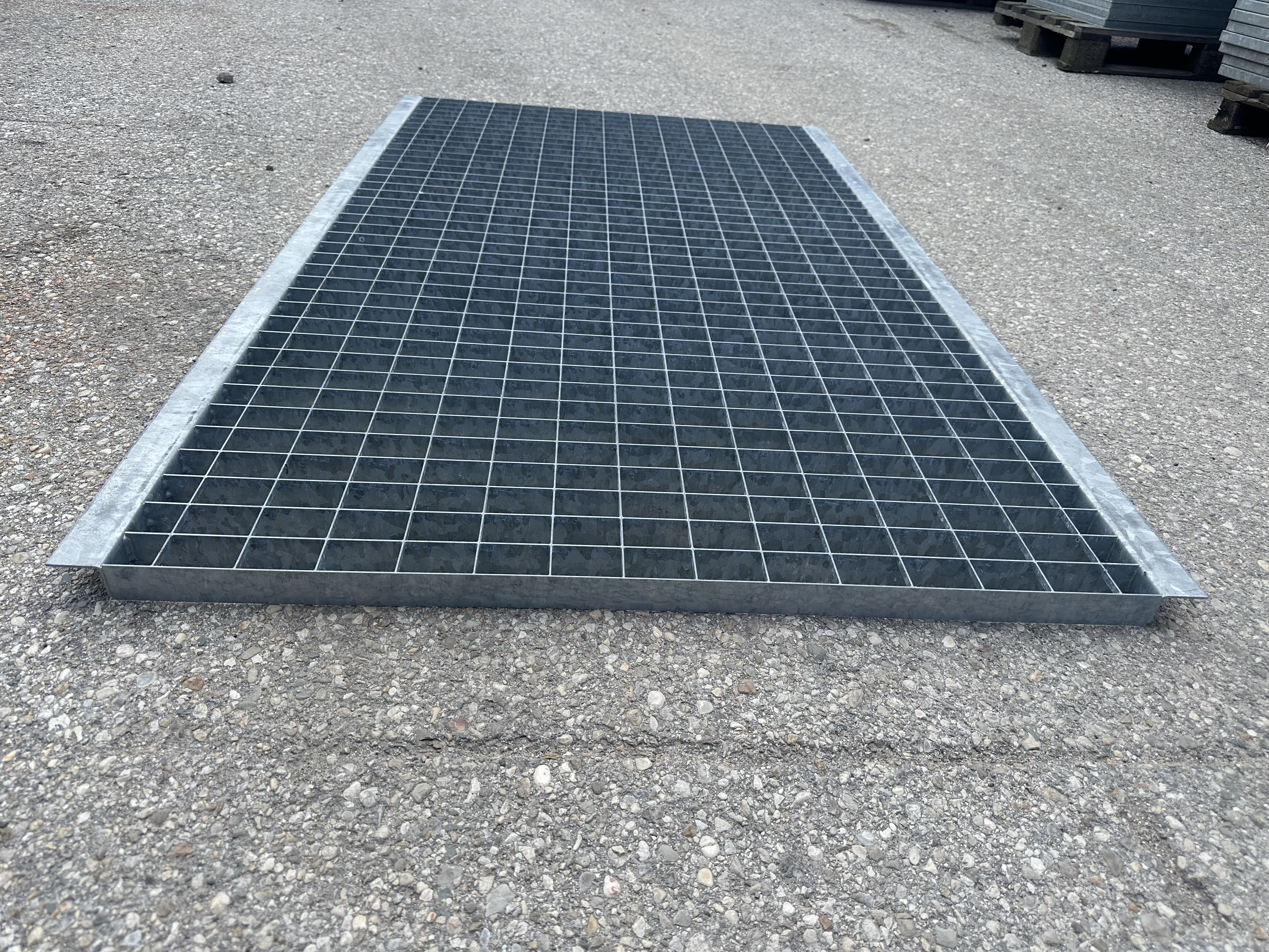 70 St. Einlagegitter für 105 cm tiefe Regale, gebraucht