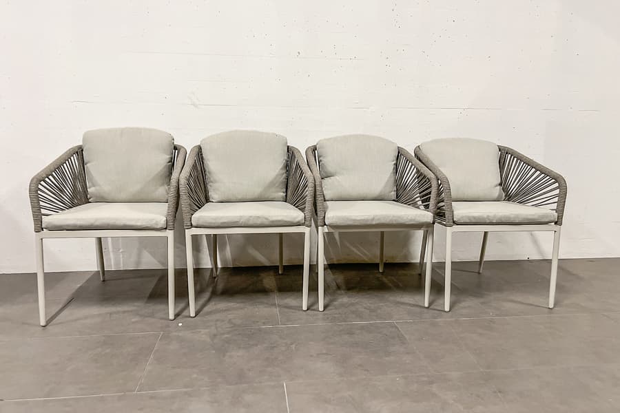 Kika/Leiner: Loungemöbel und Designvasen