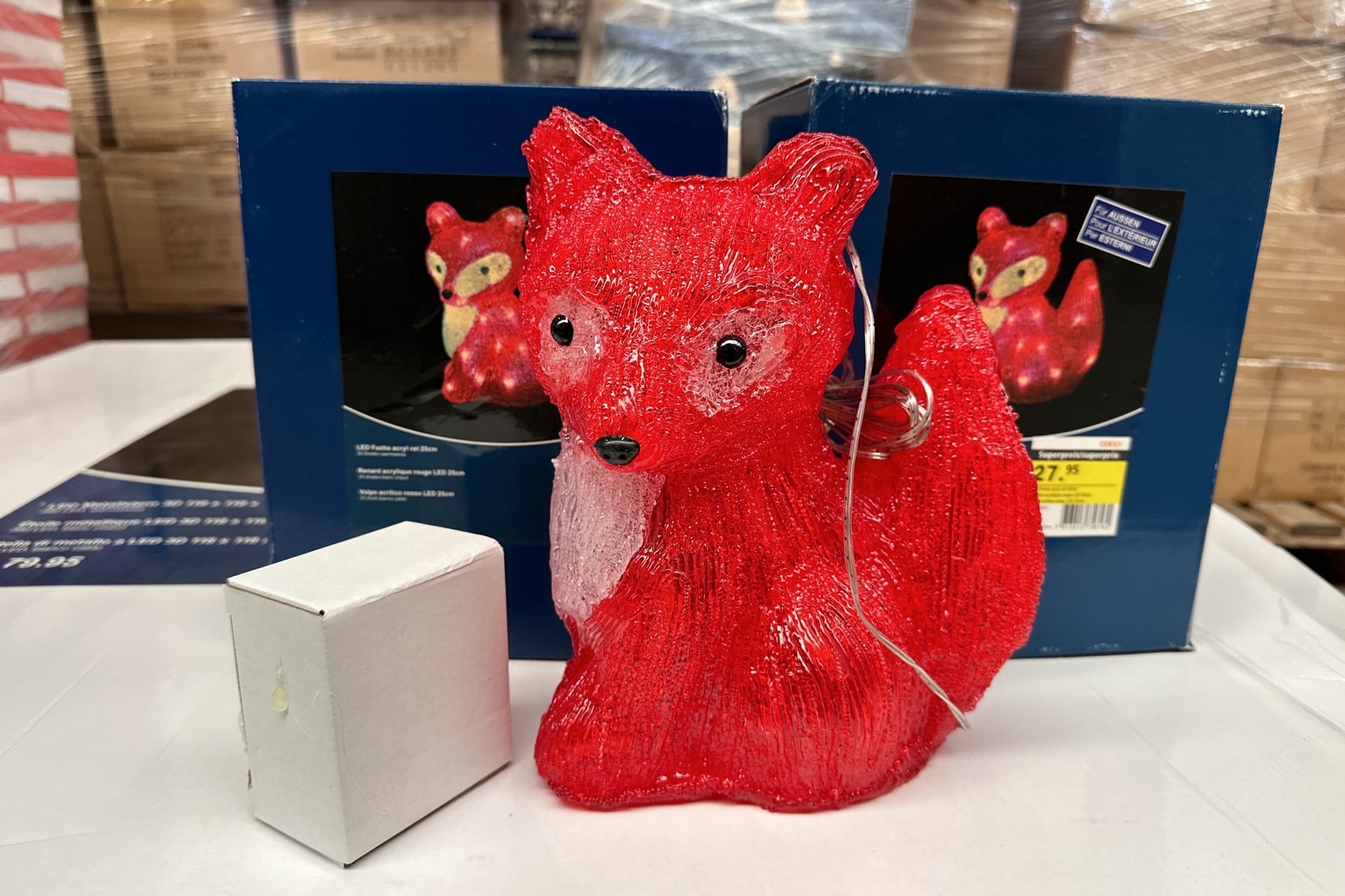 Weihnachtsdeko Neuware: Weihnachtsbeleuchtungen, Christbaumschmuck und diverse Deko - 1.020 Posten