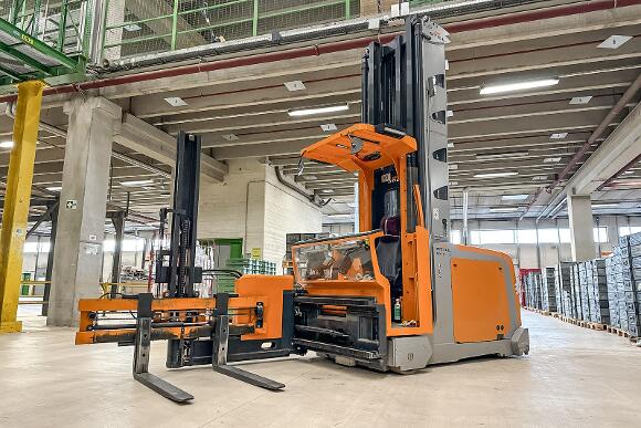 Kika/Leiner: Hochregal- und Gabelstapler, letzter Teil