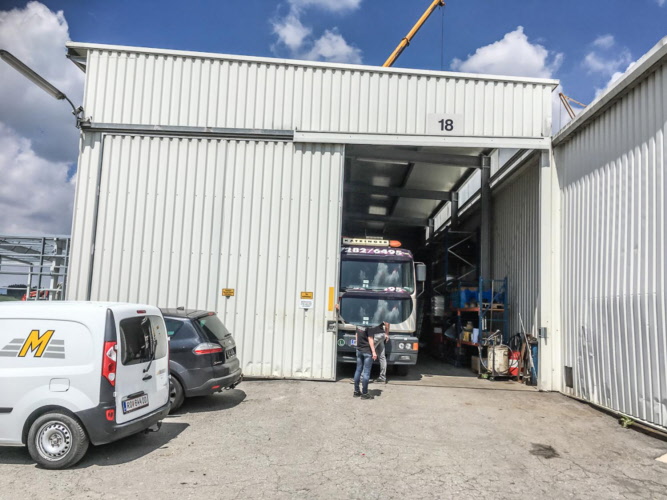 Hala stalowa o powierzchni 220 m²