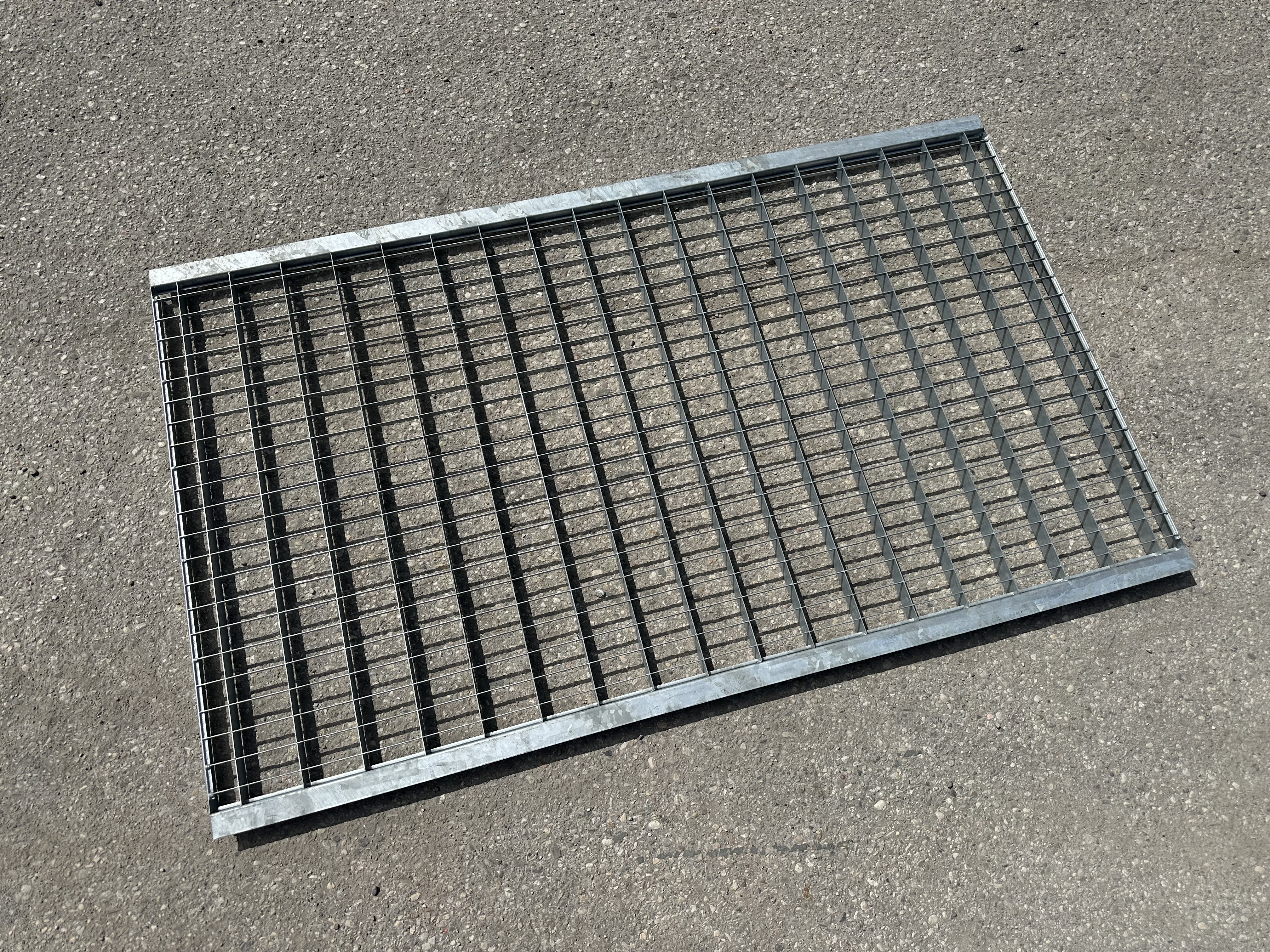 900 St. Einlagegitter für 110 cm tiefe Regale, gebraucht