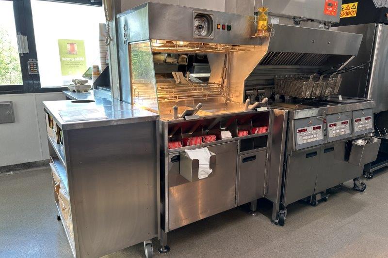 Umbau Fast Food Restaurant: Gastrogeräte und Ausstattung