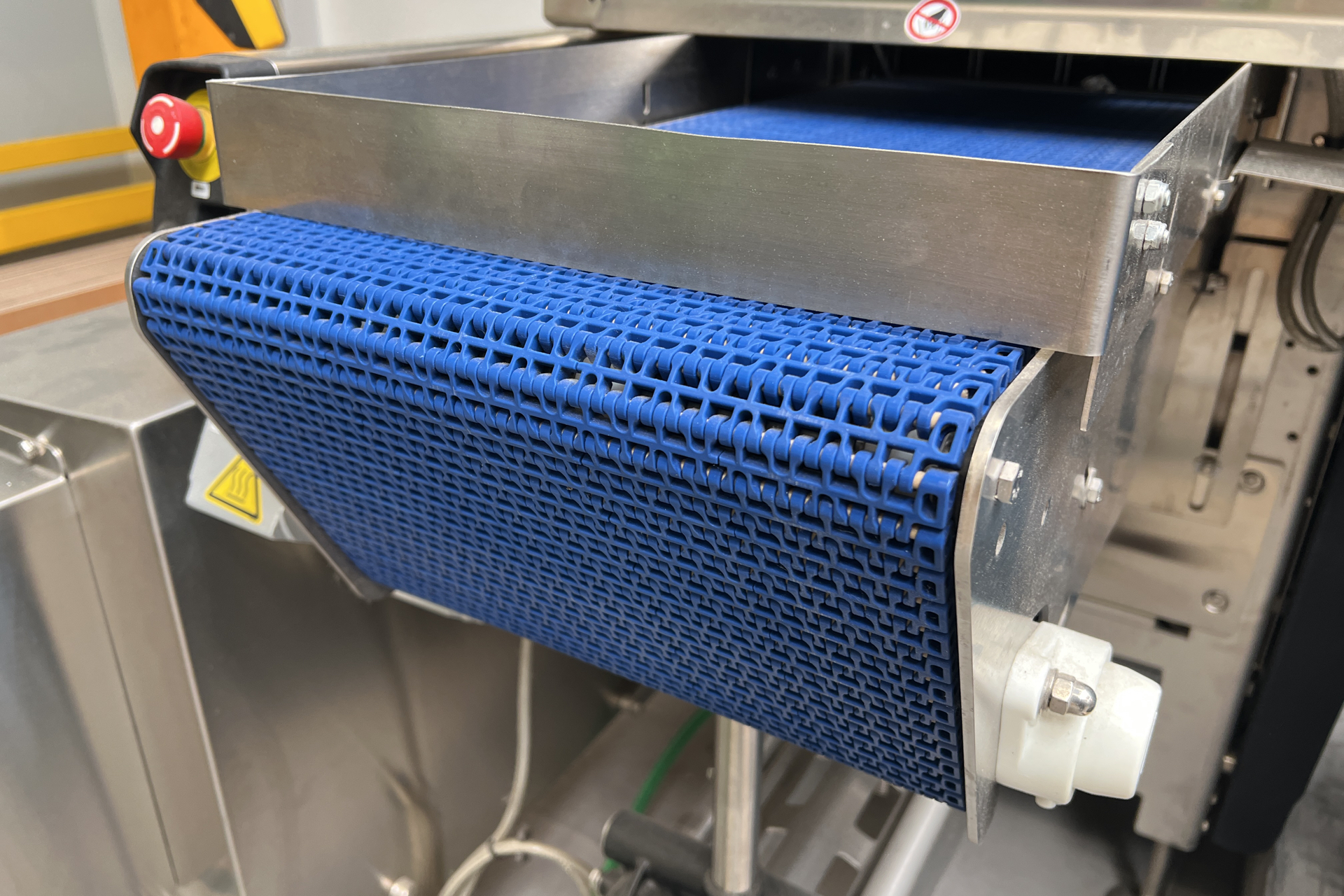 MULTIVAC R 245 Medical High-End Tiefziehverpackungsmaschine, neuwertig