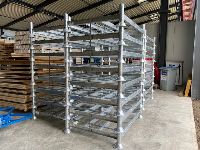 50 Racks 50 pcs. Stackable tray racks | P3157