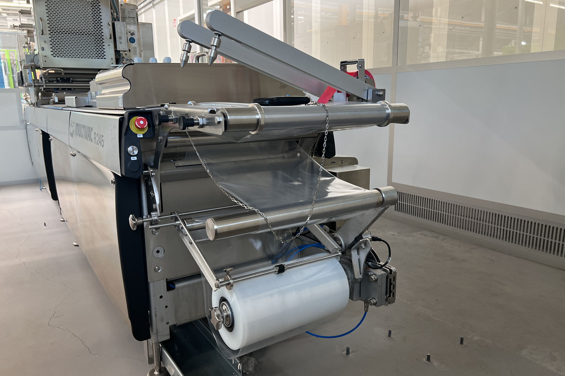 MULTIVAC R 245 Medical High-End Tiefziehverpackungsmaschine, neuwertig